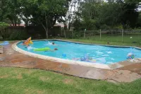 AppleBee Guest Cottages Hotels in Grahamstown