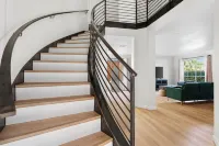 4BR ~Heated Pool+Jaccuzi+Sauna+PoolTable+Arcades+Karaoke Stage - near Domain