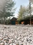 Sweetwater Cabin - private backyard, hot tub, bunk room & views of Bear Lake
