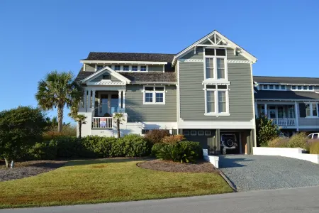 Family-friendly, Pier On Intercoastal Waterway, Large Screened-in Porch Отели в г. Локвудс Фоли