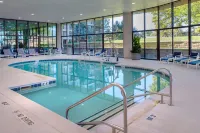 Hampton Inn by Hilton St. Louis Airport Các khách sạn ở Berkeley