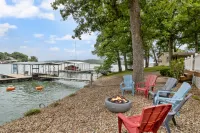 Stunning Lake Views and Dock Access - Charming Lakefront Haven Hotels in Jasper Township