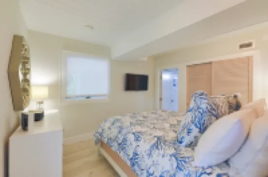 Private Heated Pool and Exclusive Beach Access - Charming Island Retreat