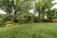 Prime Location with Nearby Trails and Dining - Charming Modern Retreat