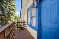 Cozy Space with Den for Relaxation - Tranquil Charming Haven Hotels in Peoria Heights