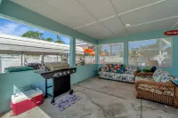 3-bedroom Flamingo Retreat Heated Pool