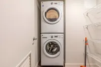 Spacious Living and Gourmet Kitchen - Stylish Urban Oasis