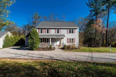 Modern Kitchen and Cozy Fireplace - Gorgeous Spacious Haven