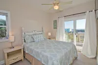 Luxurious Haven - Ocean Views, Deck, Yard, Grill, Kayaks