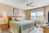 Oceanfront Views and Spacious Balcony - Gorgeous Coastal Retreat