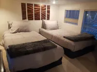 Private Hot Tub and Modern Decor - Charming Coastal Retreat Hotels in Smith River