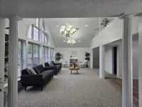 Crystal Wave Retreat, Berlin OhioHot tub and pool