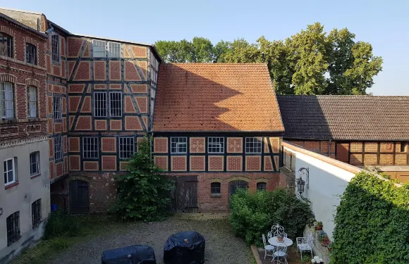 艾爾特勒庫什法布里克酒店