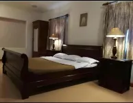Mountain Top Holiday Home Hotels in Balacola