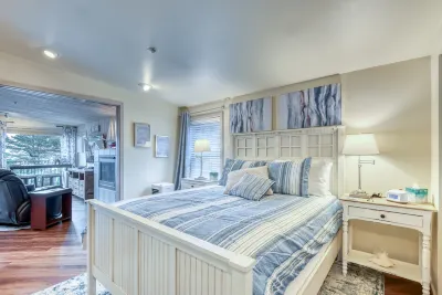 Spectacular Ocean View and Cozy Fireplace - Stunning Coastal Retreat Hotels in der Nähe von Whale Park