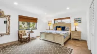 Private Covered Patio and Rooftop Viewing Deck - Stylish Coastal Haven