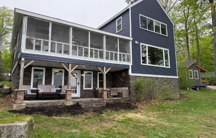 Beautiful 6 Bedroom Cabin on 1100 Acre Lake in Fryeburg Maine