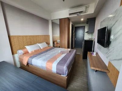 Ruby Rooms Transit at Collins Boulevard Apartment Serpong Hoteles en Neglasari