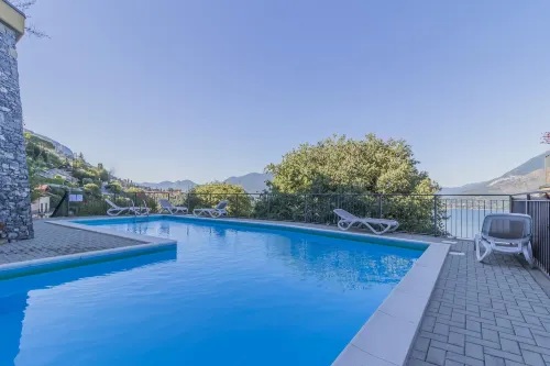 Sunny Varenna Apartment - Apartments