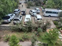 Zan-Seyoum Hotel - parking