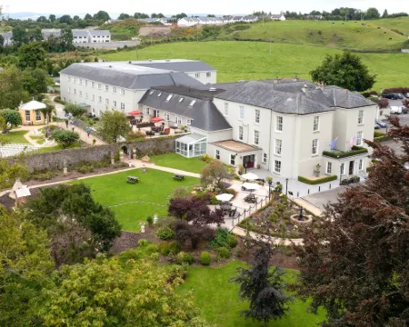 County Arms Birr Hoteles en Condado de Offaly