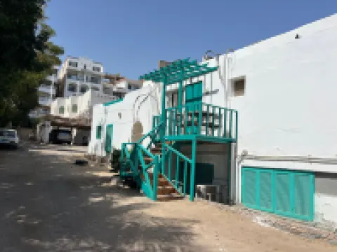 莉莉客房與開放式客房酒店 鄰近Planet Spa Hurghada Marriott Beach Resort的酒店