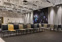 Port Tower by Isrotel Design - parkir