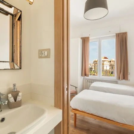 Guest House Maison 6