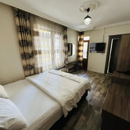 Toprak Hotel