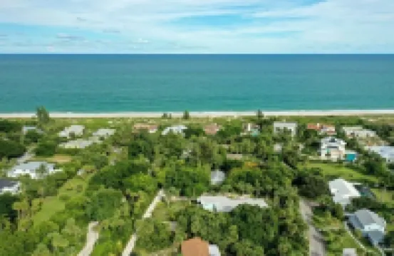 Beautifully Renovated 5 Bedroom Vero Beach 5 Home by RedAwning Hotels in South Beach