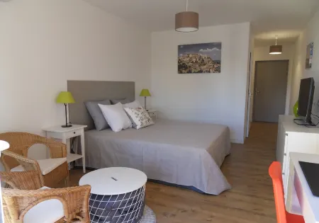 Lou Meinado, un Concept "comme à l'hôtel" Отели в г. Сен-Мартен-де-Кро