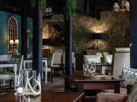 Blenkinsopp Castle Inn โรงแรมในแบรมป์ตัน