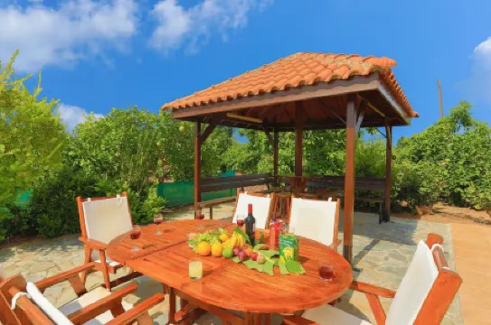 Villa Leda Finiki in Latchi