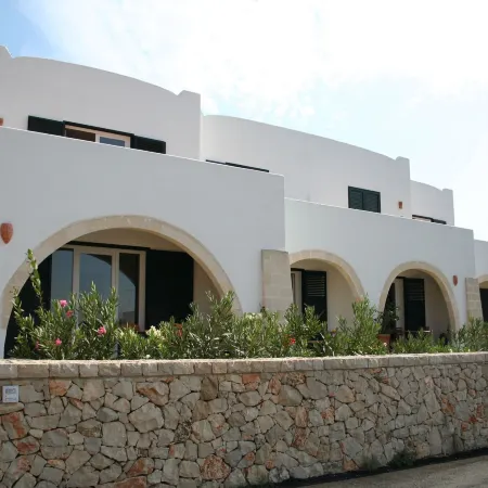 Apartment 2 with Pool and Sea View