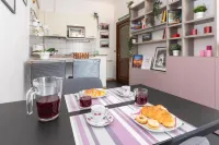 Nice and Cozy Apartment in Crocetta by Wonderful Italy Các khách sạn ở 