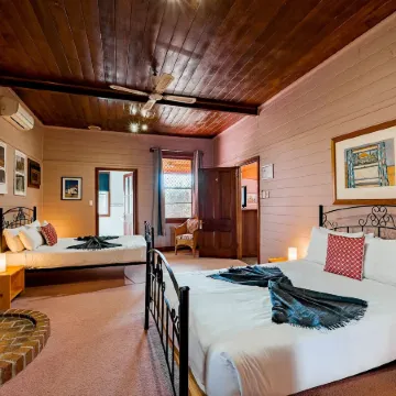 The Henry Parkes Tenterfield