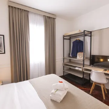 El Misti Hotel Buenos Aires Centro Отели рядом с достопримечательностью «Здание Кавана»