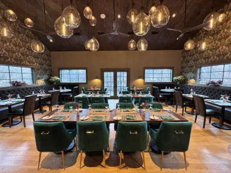 Buttermilk Falls Inn Отели в г. Хайленд