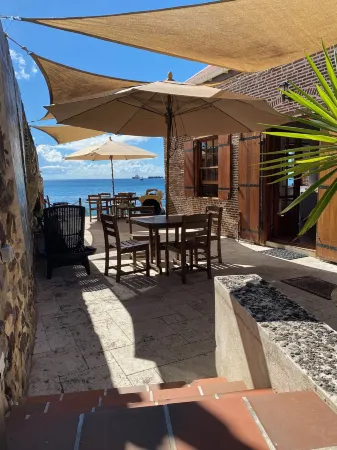 Barrel House St. Eustatius Отели в г. Ораньестад