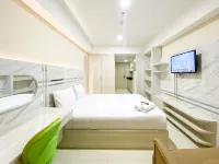 Nice and Elegant Studio Apartment at Warhol (W/R) Residence - Holiday Apartments