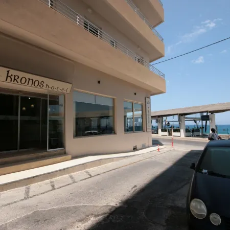 Kronos Hotel