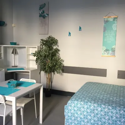 Carpe Diem Hotels near Charleroi-South Station