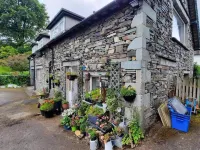 1 Bed Flat - Sleeps 4 - Garden - Parking - Wifi Hotels in Hawkshead