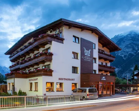 Hotel Alpennest Hotels in Leutasch