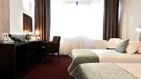 Vestil Hotel 피오트르쿠프트리부날스키 호텔
