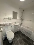 Home Sleeps5-Netflix-Parkg-Near City center Etihad Hotels in Oldham