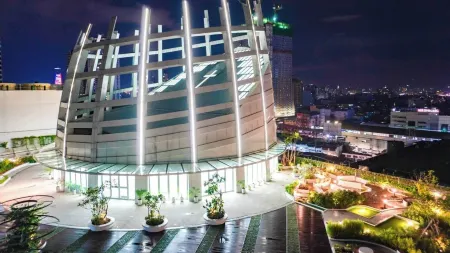 Ibis Styles Manila Araneta City Отели рядом с достопримечательностью «AUG Student Services Manila»