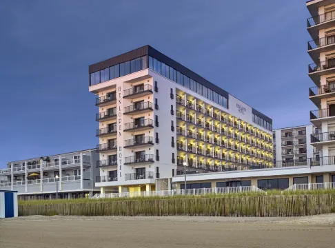 هينلوبين أوشنفرونت هوتل