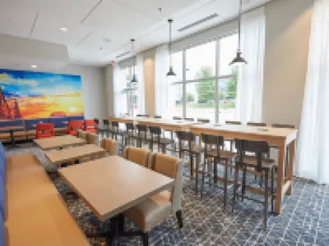 Gundersen Hotel & Suites Hotels in La Crosse