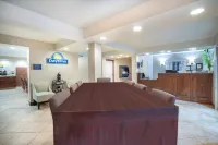 Days Inn by Wyndham Cave City Hotels in Park City